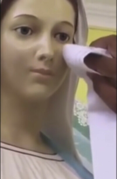 Virgin Mary statue seen weeping in Honduras church | Christian Times