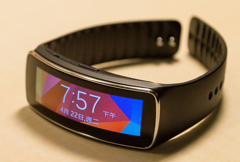 samsung gear fit 2 pro s vs l