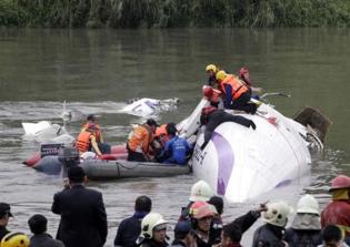 Taipei Mayor Hails Pilot of Downed TransAsia Flight A Hero