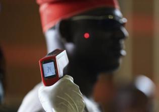 Ebola Outbreak 2015 News Update: U.S. Eases Restrictions For Air Passengers Coming From Mali