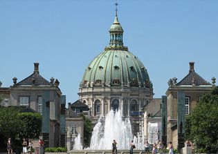 Danish churches attempt to boost attendance by opening more night-time services