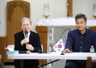 “Asking What the Church Truly Is”… U.S. Church Grew ‘From Faith Community to Nation,’ Korean Church ‘From Bible Study to Church’