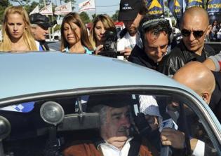 'World's Poorest President' Gives Uruguayan Hitchhiker a Helping Lift