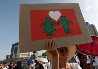 Mexican lawmakers vote against legalization of same-sex marriage