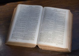 Bible bill gets 7-1 vote from Tennessee Senate committee