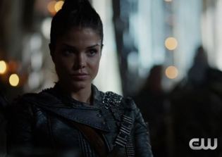 'The 100' season 4 spoilers: Octavia slips into deadly assassin mode
