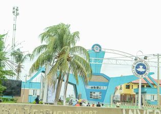 Nigerian pastor beaten by soldiers for refusing to frog jump