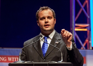 '19 Kids and Counting' star Josh Duggar returns from rehab