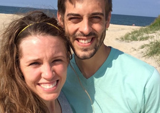 Jill Duggar's Trip to Texas While Pregnant Sparks Online Debate