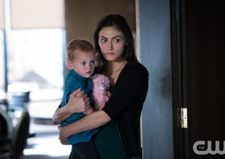 'The Originals' season 4 spoilers: Baby Hope is baby no more; Klaus 'nervous' to meet his daughter