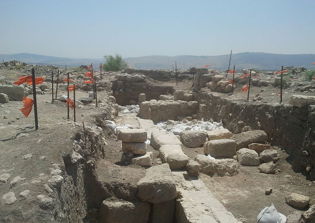 Archaeologists discover possible medieval synagogue near Sea of Galilee