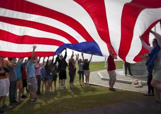 Obama Orders Flags Lowered to Half-Staff for Chattanooga Victims After Receiving Criticism