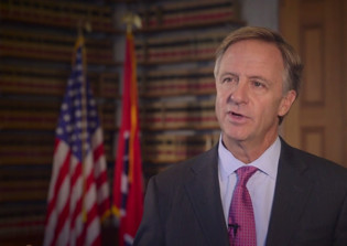 Tennessee governor approves bill banning late-term abortions