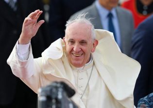 Pope Francis apologizes for 'slander' comments against Chilean abuse victims