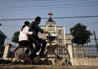 Chinese authorities jail Christian leader who opposed cross demolitions