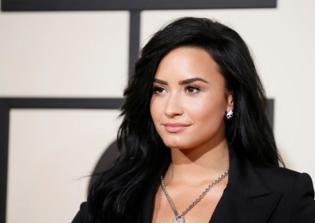 John Mayer & Demi Lovato dating?