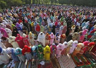 Islam to overtake Christianity as world's largest religion by 2070, Pew study claims