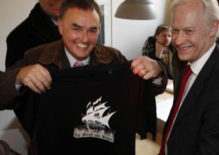 The Pirate Bay news: ISPs appeal to copyright holders for partnership, not forcing them to block file-sharing site