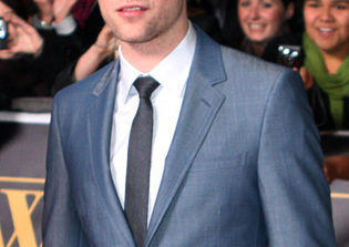 Robert Pattinson and FKA Twigs News: Fans of Ex-Couple Pattinson, Kristen Stewart Unhappy