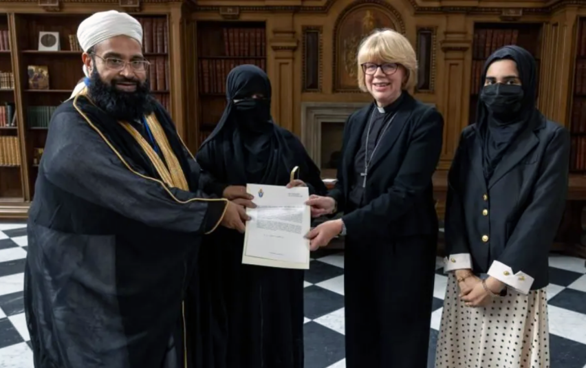 Archbishop of Canterbury revokes award to Pakistani cleric after bin Laden remarks resurface