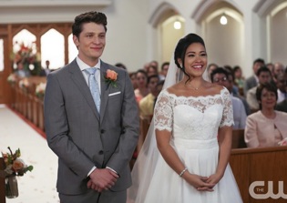 'Jane the Virgin' season 3 to explore characters' growth, lead star Gina Rodriguez sports new blond hair