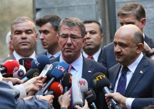 U.S. Defense Secretary goes to Iraq as Mosul offensive continues