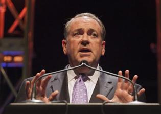 2016 Presidential Hopeful Mike Huckabee Says America Has 'Sin Problem,' Not 'Skin Problem'