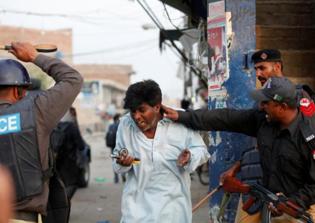 Pakistani prosecutor offers acquittal to accused Christians if they convert to Islam