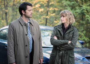 'Supernatural' season 12 spoilers: Castiel and Mary team up for an epic rescue mission