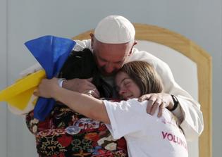 Pope Francis denounces proliferation of 'extreme porn' on the internet