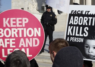'Trapped' documentary centers on abortion clinics' fight to stay open, Christian ob-gyn speaks