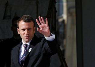 Pope Francis tells Emmanuel Macron to remember France's Christian roots