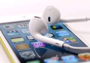 iPod Touch 6 Release Date: Apple Could Bring It Out Of The Void In 2015