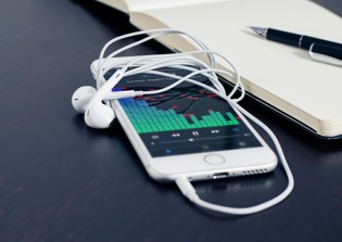 iPhone 7 news: 3.5mm headphone jack staying; phone may support dual SIMs
