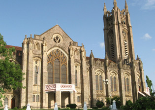 Pastor in India attacked after praying for sick church member