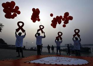 Rick Warren, Elton John Urge Lawmakers to Continue Global AIDS Funding