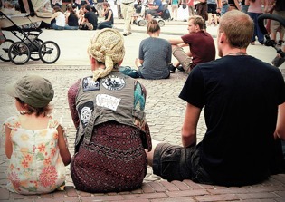 British parents not passing on religion to their children for fear that they will be ostracized