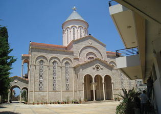 Hungary donates $1.7 million for restoration of churches in Lebanon