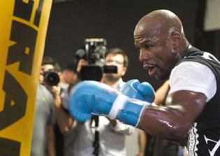 Floyd Mayweather vs Manny Pacquiao Fight News: Pac-Man or Amir Khan Among List of Potential Fighters