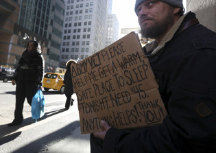 New York governor's order on homeless deepens chill with city mayor