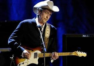 Bob Dylan's '80s letter auctioned, gives glimpse into artist's Christian faith