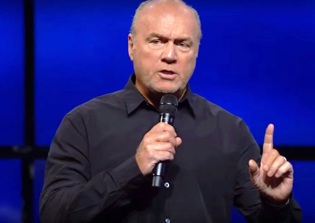 Pastor Greg Laurie urges Americans to vote Biblically in 2016 elections