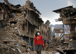 Nepal Earthquake 2015 Death Toll Latest News: U.S. Marines Begin Relief Operations, Death Toll Nears 7,000
