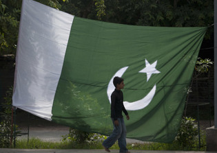 Pakistani Christians protest in front of Thailand Embassy