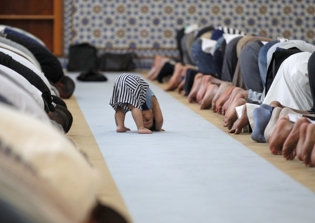 Saudi Arabia Sentences 74-Year-Old British Man to 350 Public Floggings