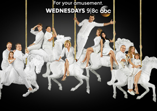 'Modern Family' season 8 spoilers, cast news: 'Castle' star Nathan Fillion and Martin Short to guest star, EP confirms huge Halloween episode underway