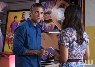 'Jane the Virgin' season 3 spoilers, plot news: Rogelio has a new job