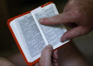 Rob Bell gets behind #30secondBible campaign to help people engage with Scripture