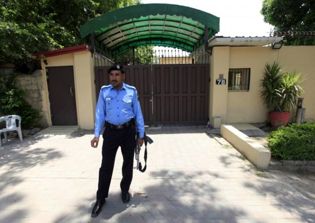 Human rights activists denounce Pakistan's crackdown on international charities