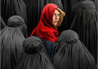 'Homeland' Season 4, Episode 10 Spoilers: Did Saul, Carrie Survive Explosion On Convoy?